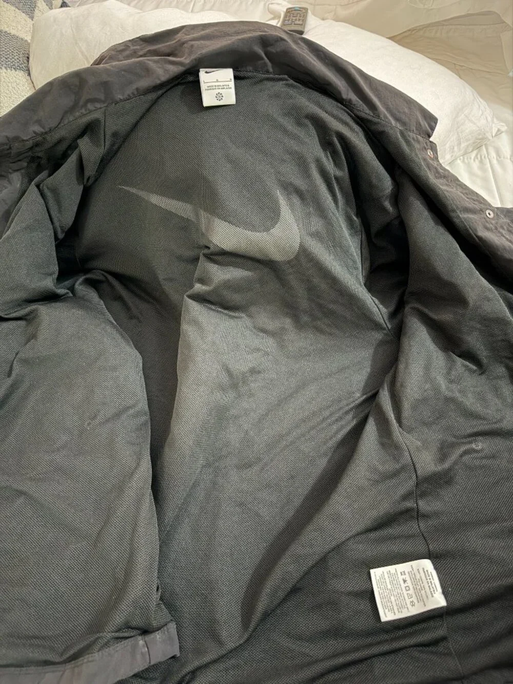 Nike Oversized UV Woven Coaches' Jacket (Black) Women's Large